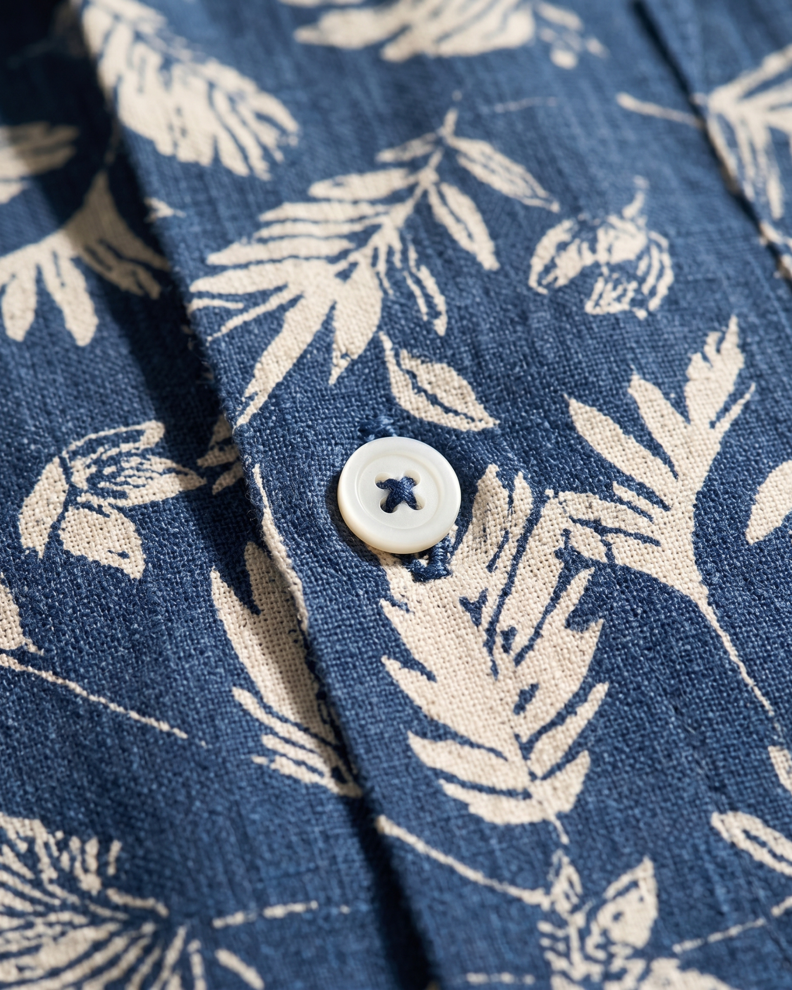 Monochrome Jungle Shirt -Navy Jungle