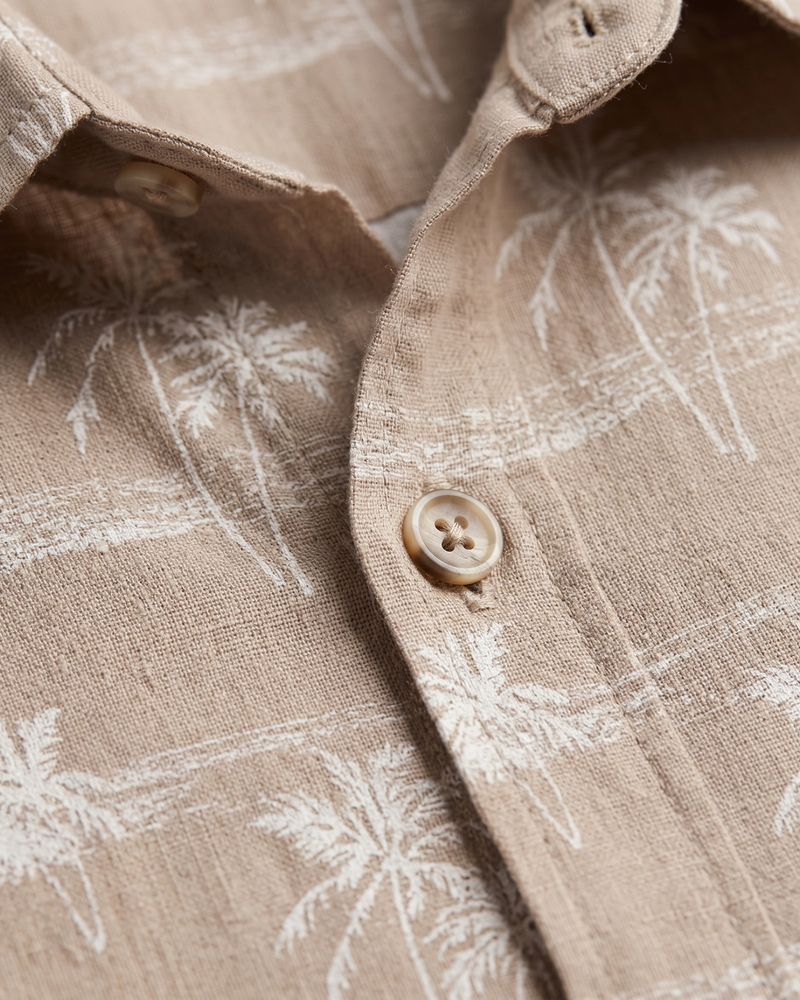 Sahara Palm Shirt - Desert Sand