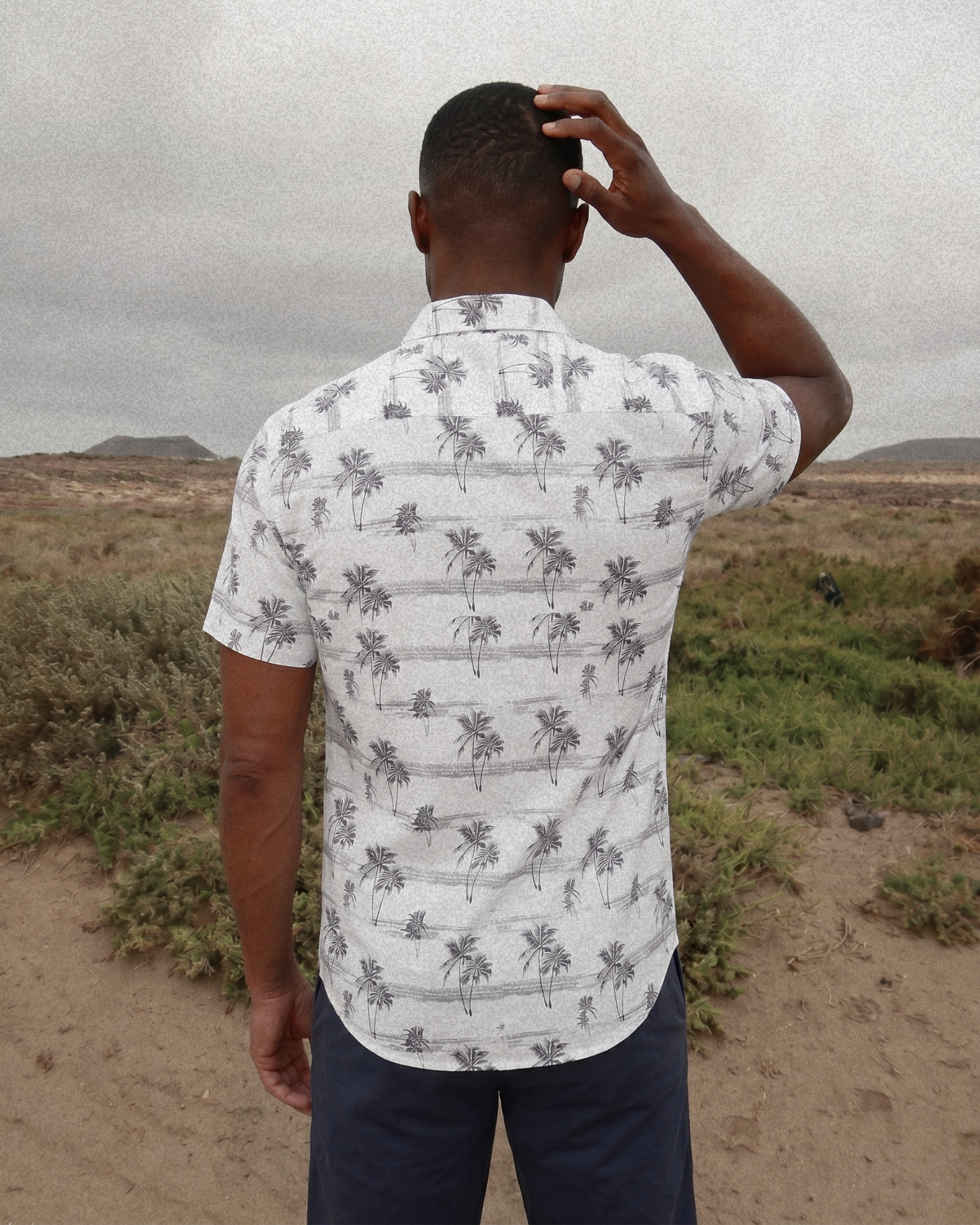 Sahara Palm Shirt - Obsidian Palm